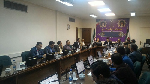 لسه بررسی مشکلات مربوط به توسعه تلفن همراه در سطح استان برگزار گردید.