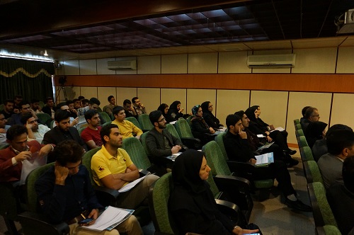 نشست معرفی خدمات مرکز توانمندسازی و تسهیل گری کسب وکارهای نوپای فاوا استان مرکزی