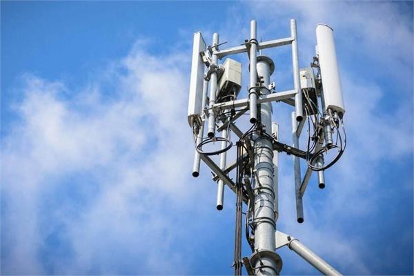 با راه‌اندازی سایت جدید ارتباطی در روستای برجک خمین 63 خانوار به اینترنت پرسرعت دست یافتند
