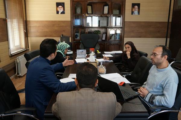 برگزاری جلسه بررسی مشکلات دفاتر پیشخوان دولت در استان مرکزی