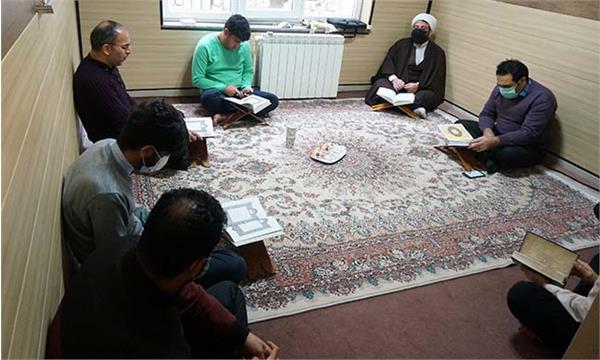 برپایی محفل انس با قرآن ویژه ایام فاطمیه و سالگرد شهادت سردار سلیمانی