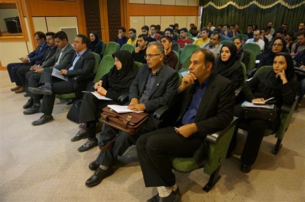 نشست معرفی خدمات مرکز توانمندسازی و تسهیل گری کسب و کارهای نوپای فاوا استان مرکزی برگزار گردید.