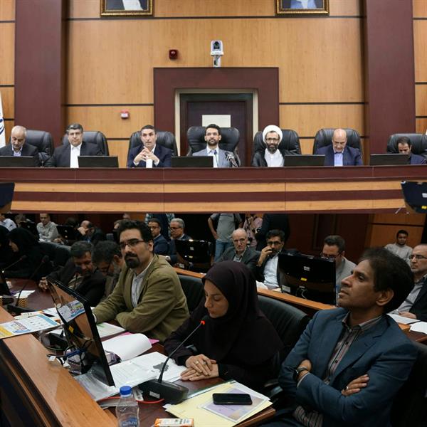 وزارت ارتباطات مسئول همه ابعاد تحول دیجیتال نیست/ عشق برخی از مدیران صف کشیدن مردم پشت در اتاق شان است/ به ظرفیت جوان اراکی در عصر دیجیتال امیدوارم/ شبکه ملی اطلاعات به معنای بگیر و ببند نیست