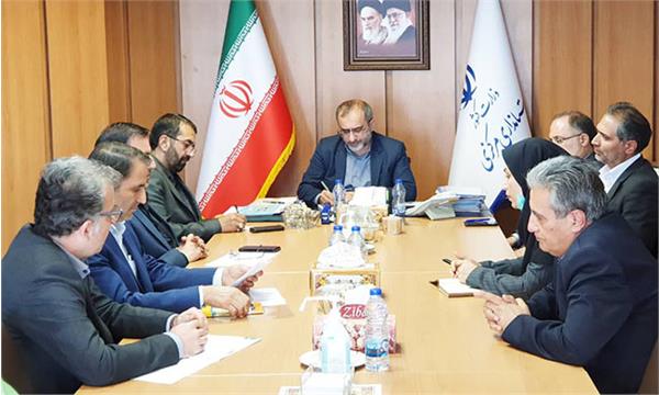 نشست مدیران دستگاه‌های تابعه وزارت ارتباطات در استان با استاندار مرکزی