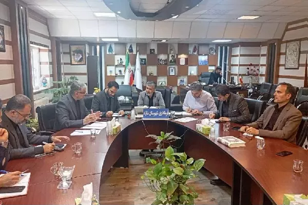 آخرین وضعیت ارتباطی شهرستان شازند؛  وضعیت ارتباطی شهرستان شازند طی جلسه ای مشترک با فرماندار و بخشداران شهرستان مورد رسیدگی قرار گرفت