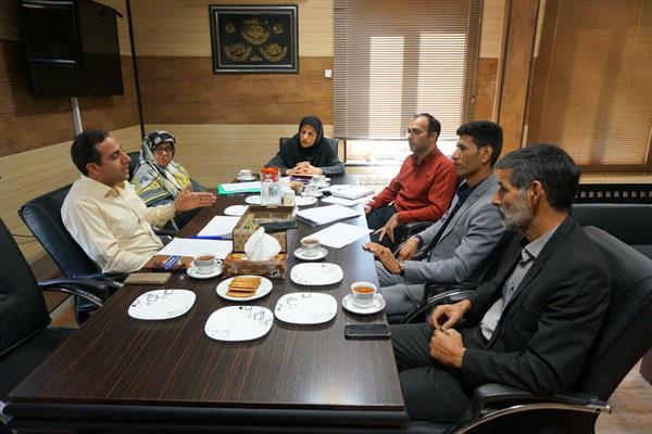 اولین جلسه کمیته استانی رسیدگی به تخلفات دفاتر پیشخوان دولت در استان مرکزی برگزار شد