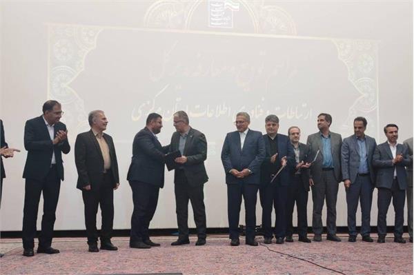 آیین تکریم سرپرست پیشین و معارفه مدیرکل جدید ارتباطات استان مرکزی برگزار شد