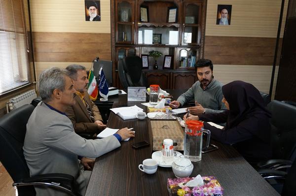 جلسه توانمندسازی مددجویان کمیته امداد امام خمینی(ره) برای کارآفرینی از طریق ICT