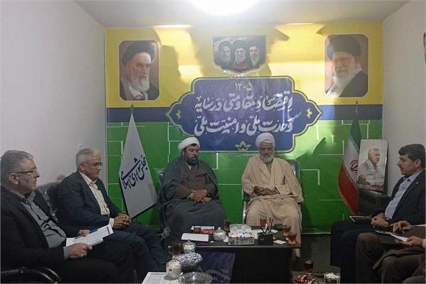 بررسی و پیگیری مسائل و مشکلات ارتباطی شهرستان زرندیه با حضور مسئولان استانی و شهرستانی