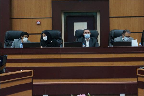 دریافت خدمات ارتباطی تنها از طریق دارندگان پروانه مورد تاکید است