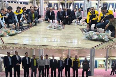 خدمت در کنار تجدید میثاق؛  برپایی میز ارتباطات مردمی و ادای احترام خانواده ارتباطات استان مرکزی به مقام شامخ شهدا